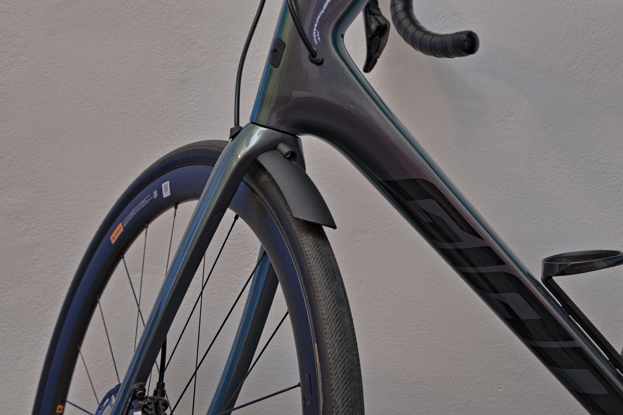 Přední blatník na Giant Defy