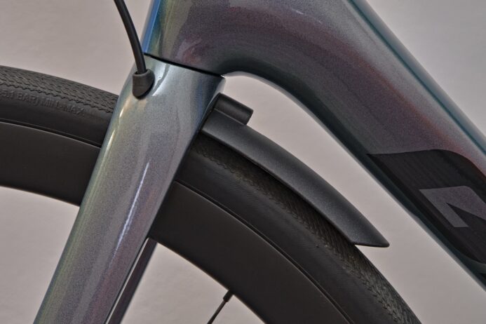 Přední blatník na Giant Defy